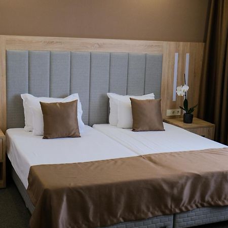 Sps Hotel พลอฟดิฟ ภายนอก รูปภาพ