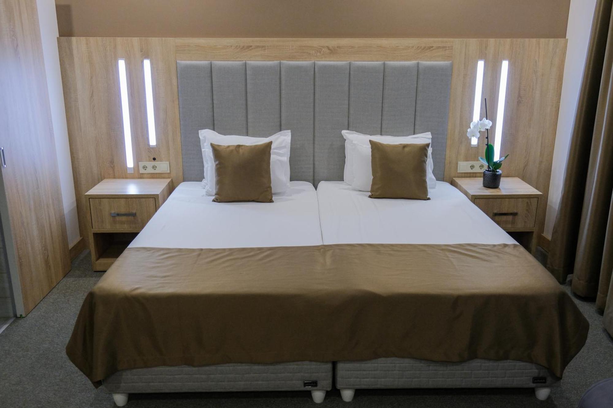 Sps Hotel พลอฟดิฟ ภายนอก รูปภาพ